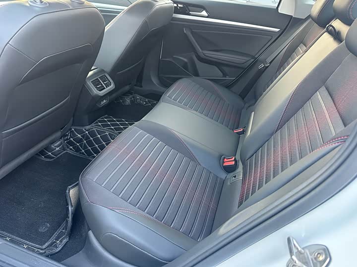 Фото 6 - Volkswagen Lavida