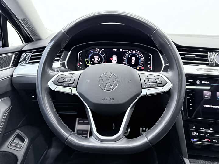 Фото 7 - Volkswagen Magotan GTE Hybrid