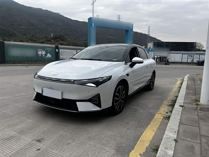 Фото 1 - XPeng P5