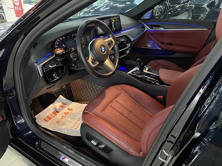 Фото 9 - BMW 5 Series