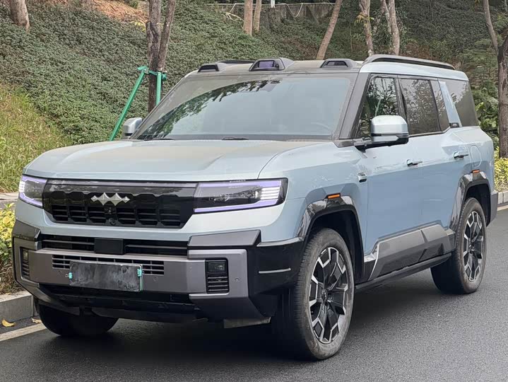 Фото 1 - BYD FangChengBao Leopard 8