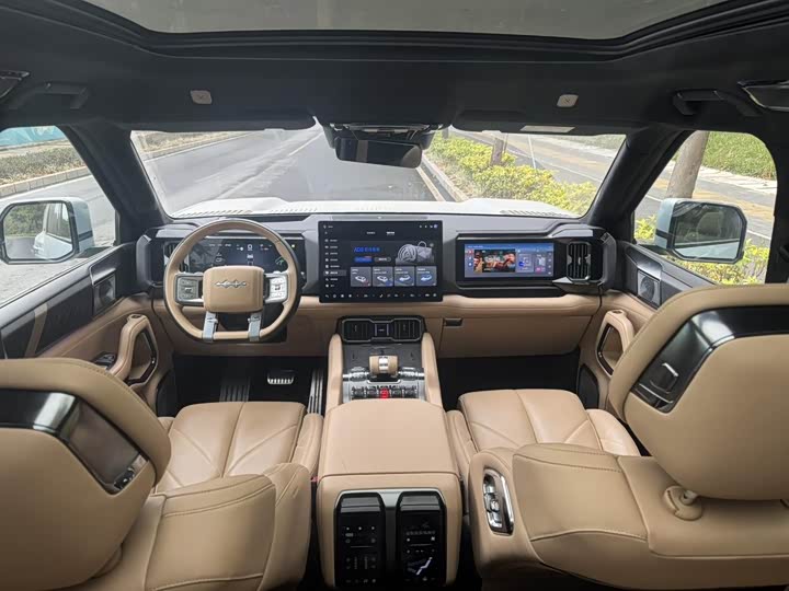 Фото 8 - BYD FangChengBao Leopard 8