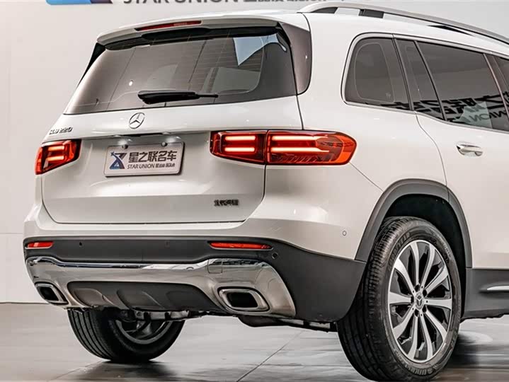 Фото 8 - Mercedes-Benz GLB-Class