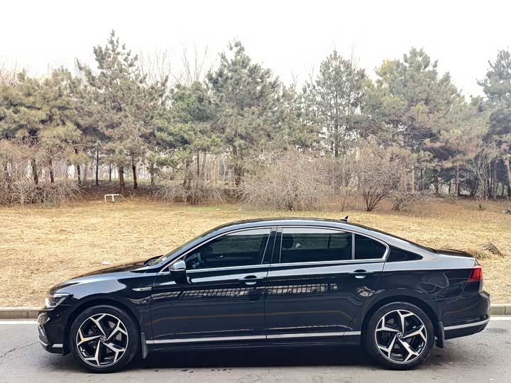 Фото 7 - Volkswagen Magotan