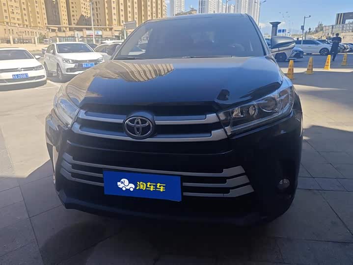 Фото 2 - Toyota Highlander