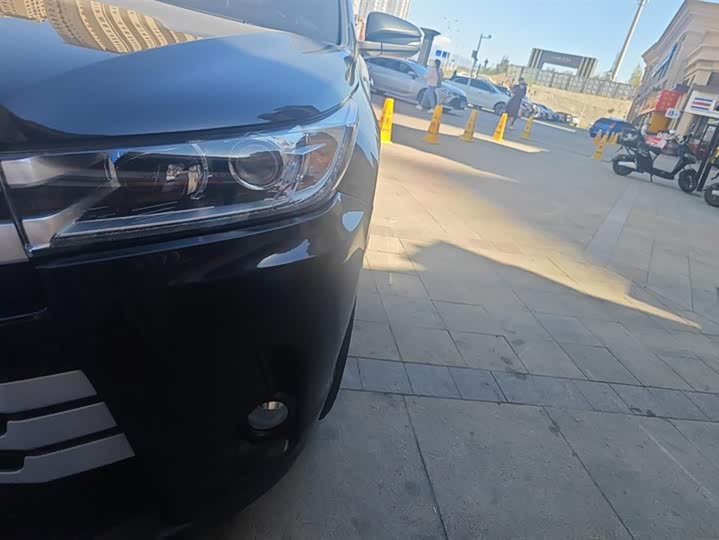 Фото 5 - Toyota Highlander