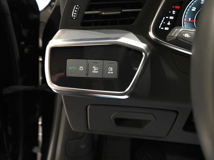 Фото 7 - Audi A7L