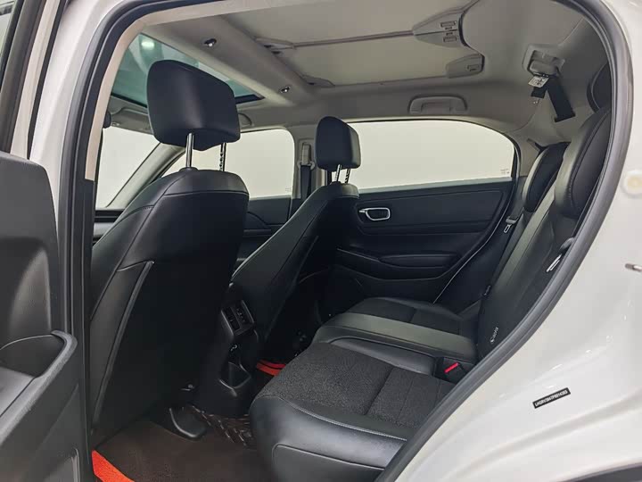 Фото 7 - Honda Vezel