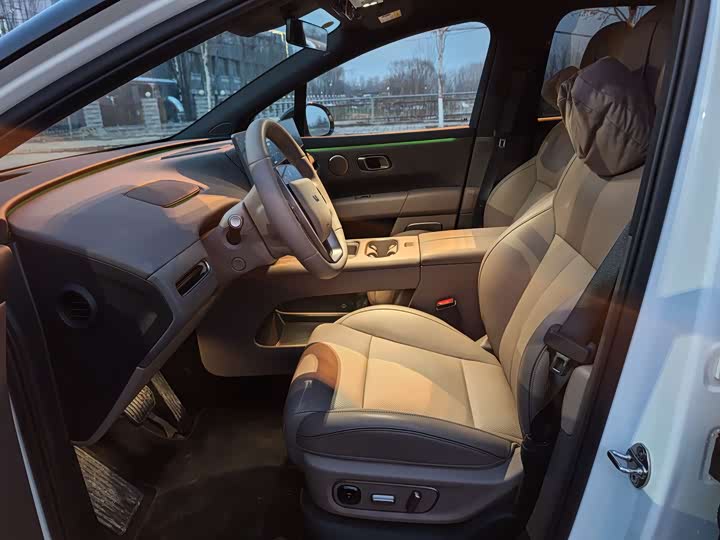 Фото 4 - LiXiang i6