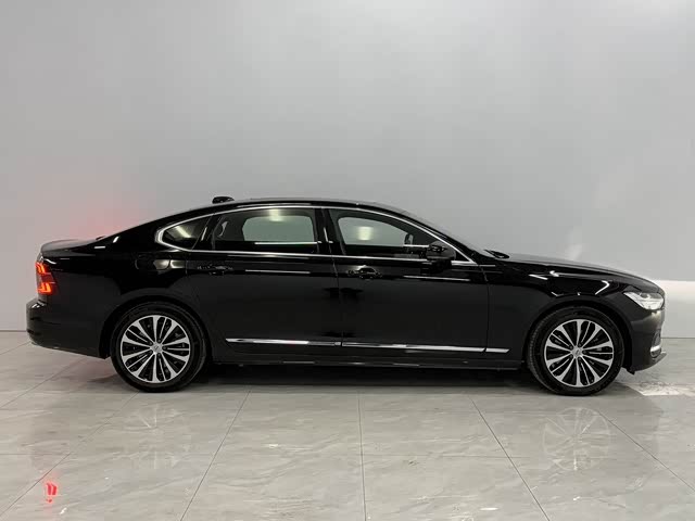 Фото 5 - Volvo S90