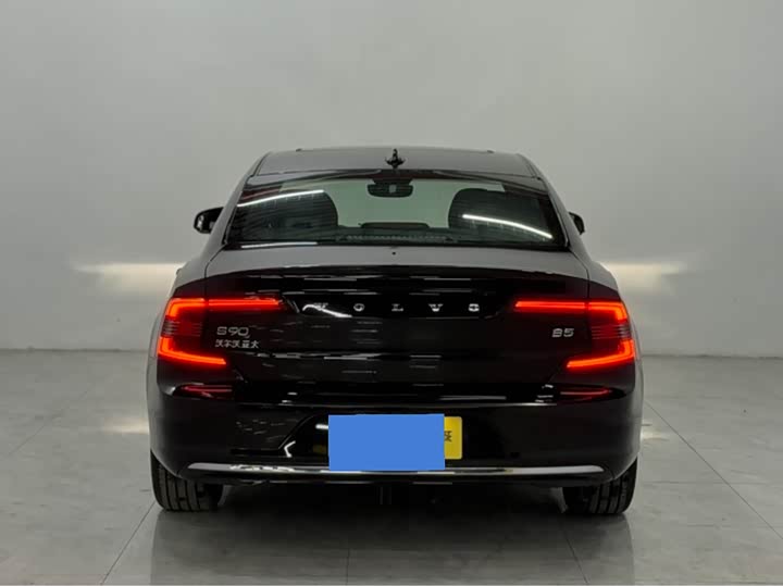 Фото 7 - Volvo S90