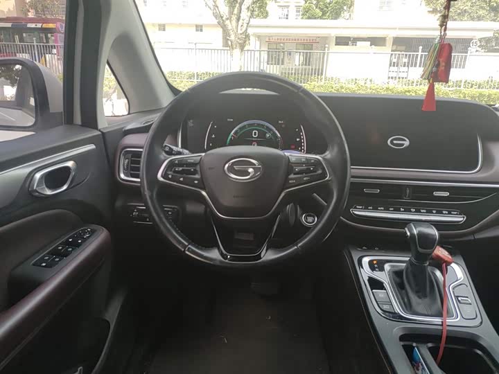 Фото 3 - GAC Trumpchi M6