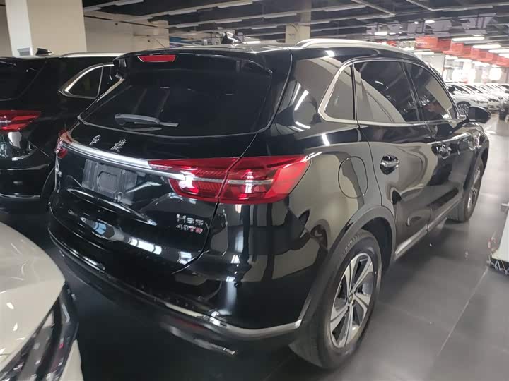 Фото 7 - Hongqi HS5