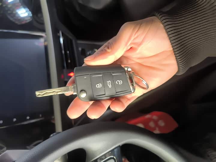 Фото 9 - Volkswagen Lavida