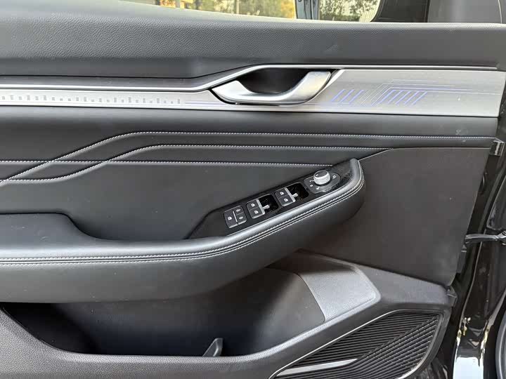 Фото 8 - Geely Preface