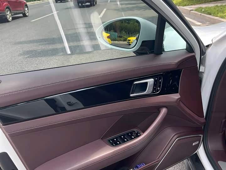 Фото 8 - Porsche Panamera