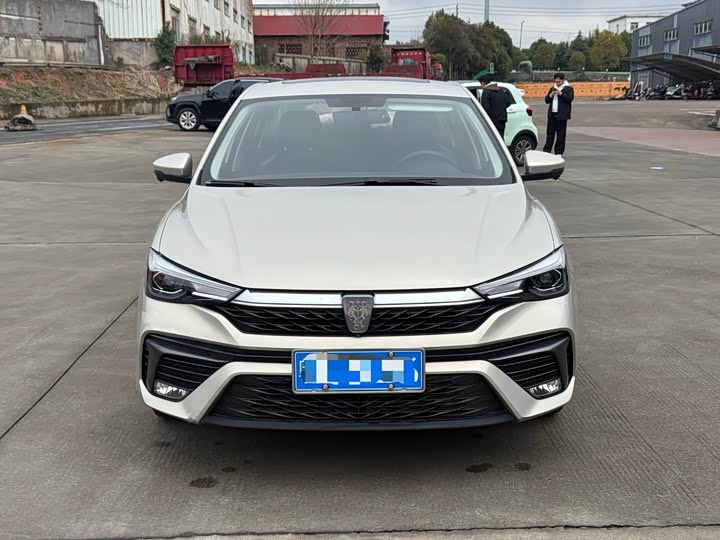 Фото 2 - Roewe i5