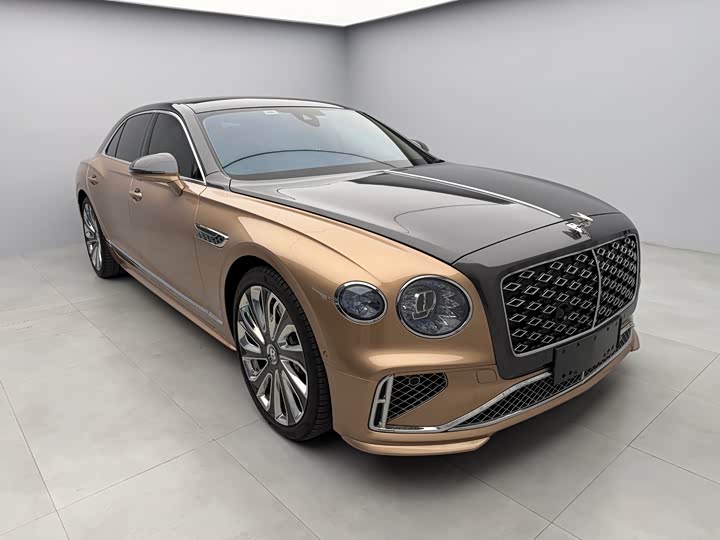 Фото 3 - Bentley Flying Spur Hybrid