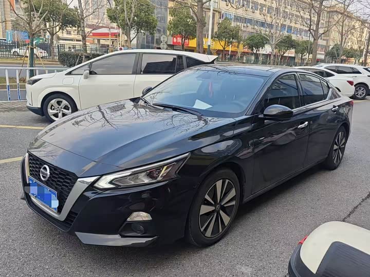 Фото 1 - Nissan Teana