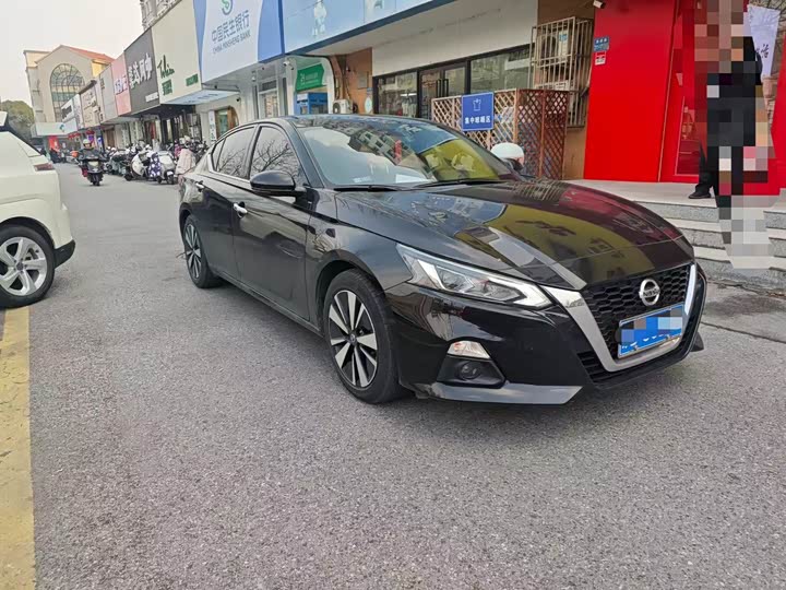 Фото 2 - Nissan Teana