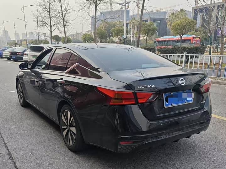 Фото 4 - Nissan Teana