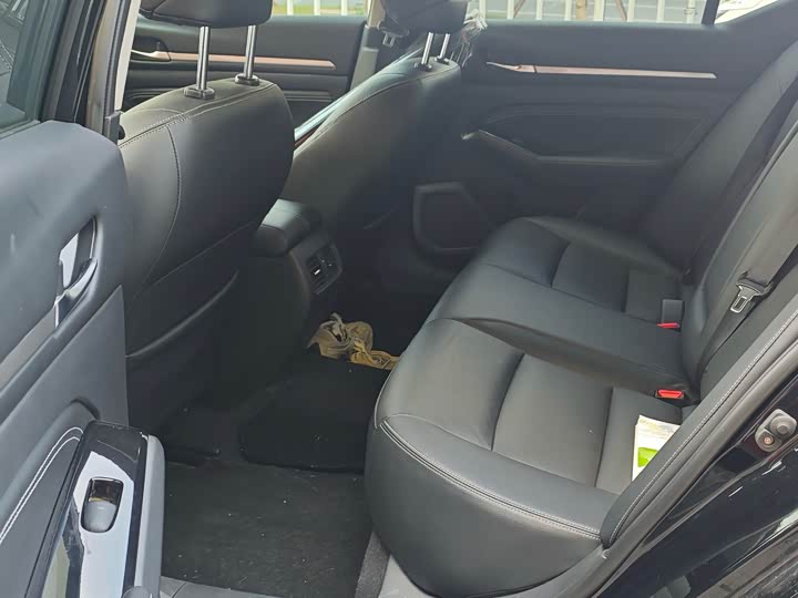 Фото 7 - Nissan Teana