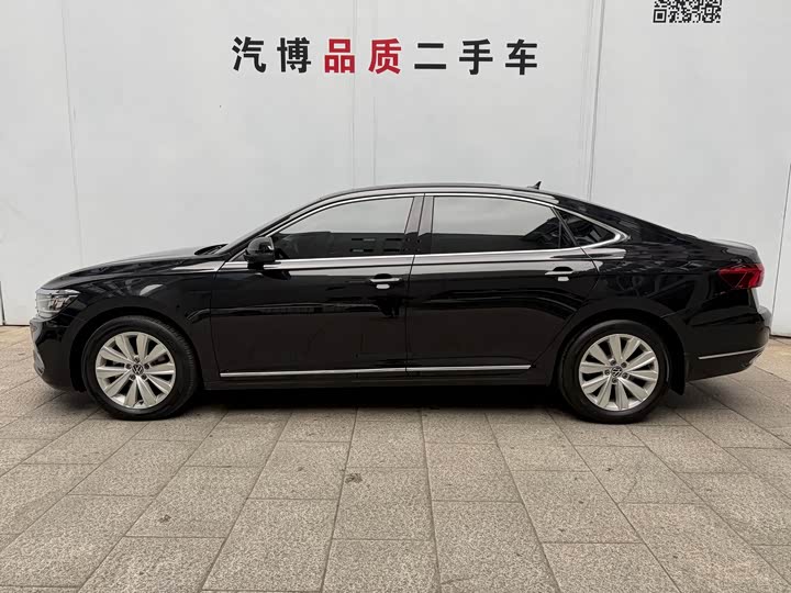 Фото 3 - Volkswagen Passat