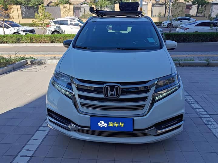 Фото 2 - Honda Elysion