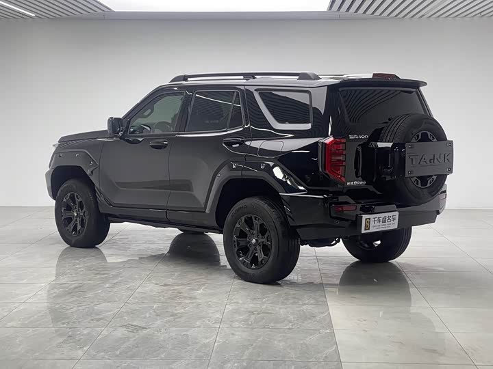 Фото 4 - Tank 400 Hybrid