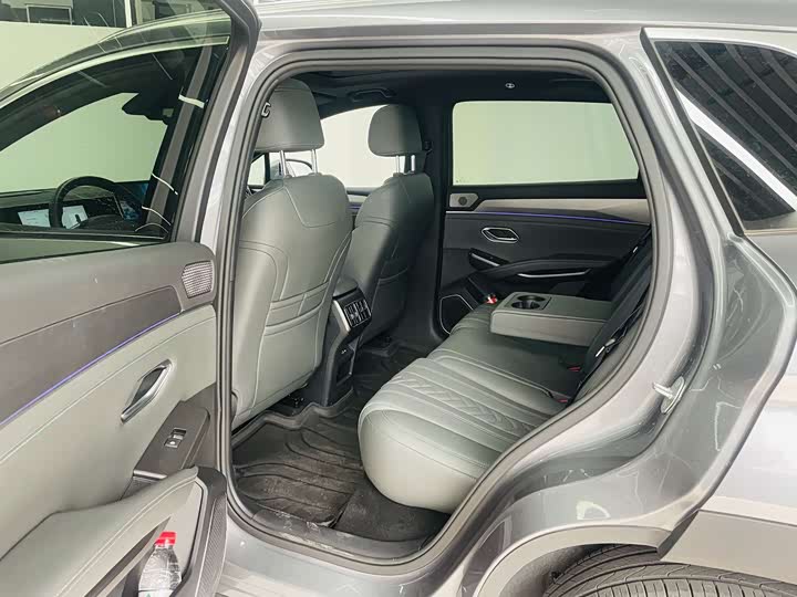 Фото 9 - BYD Song L DM-i Hybrid