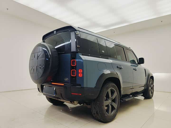 Фото 6 - Land Rover Defender