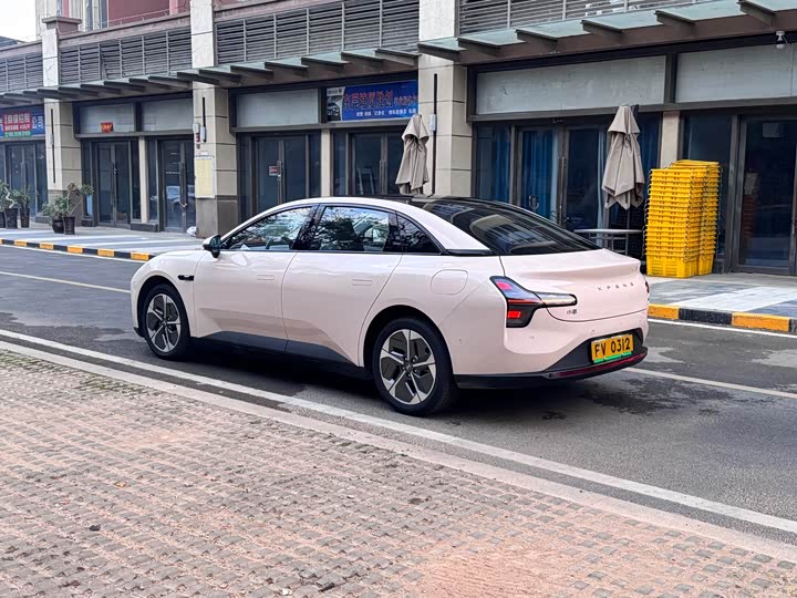 Фото 7 - XPeng Mona M03