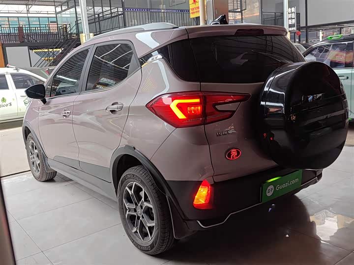 Фото 5 - BYD Yuan Pro