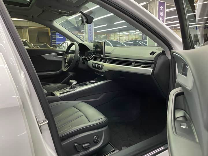 Фото 7 - Audi A4L