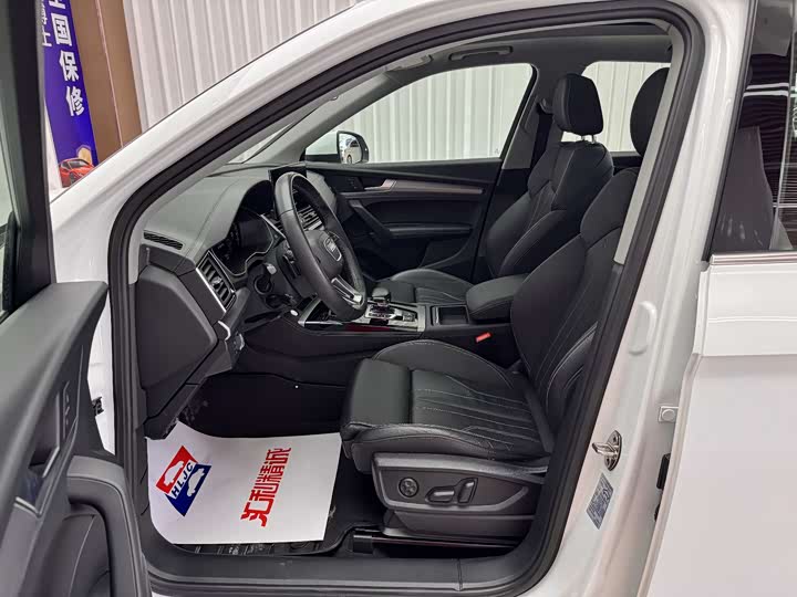 Фото 8 - Audi Q5L