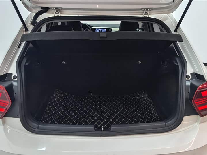 Фото 4 - Volkswagen Polo