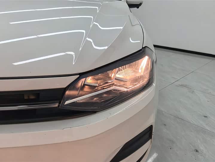 Фото 5 - Volkswagen Polo