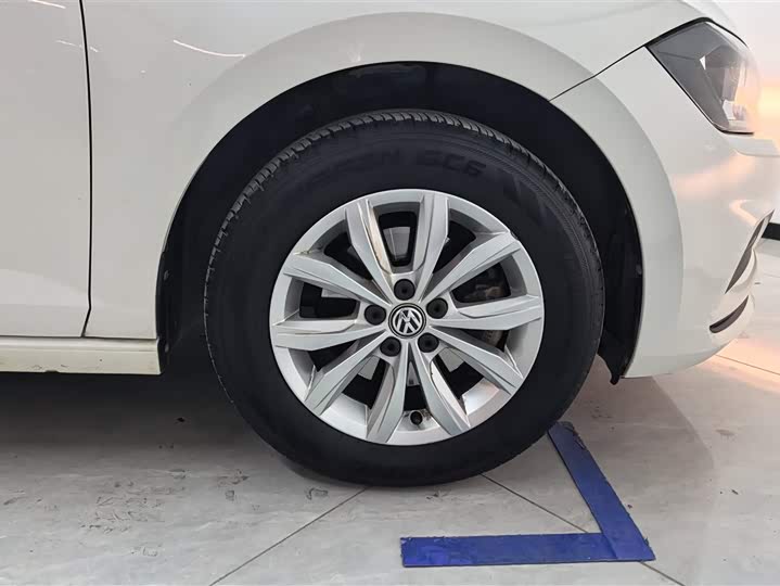 Фото 6 - Volkswagen Polo