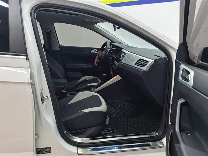 Фото 8 - Volkswagen Polo