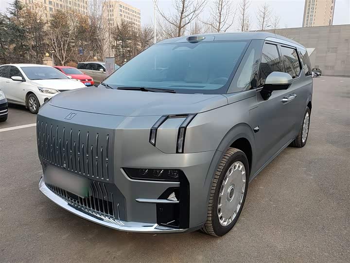 Фото 2 - Zeekr 009