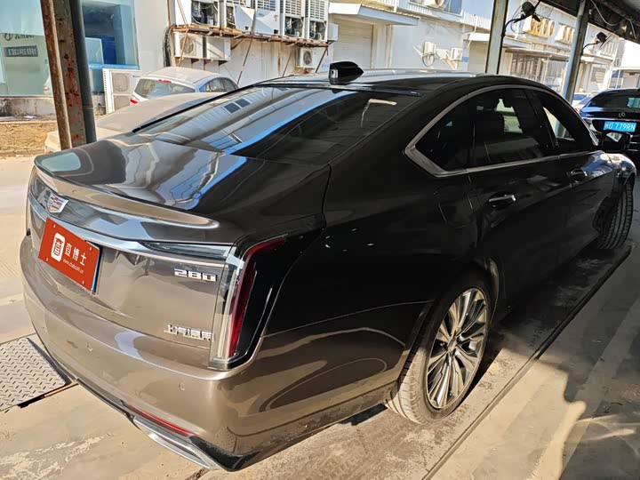 Фото 2 - Cadillac CT6