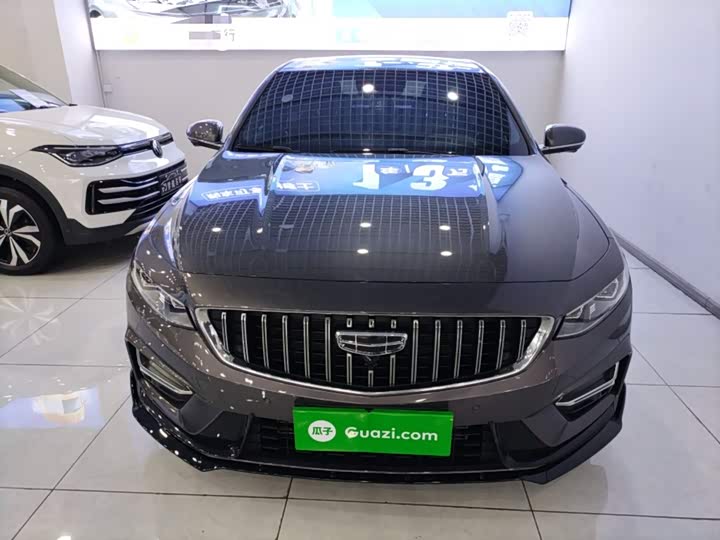 Фото 3 - Geely Preface