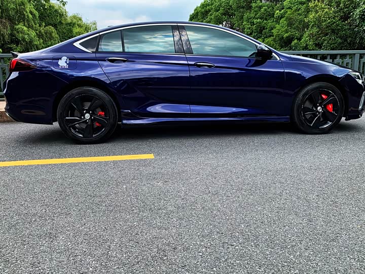 Фото 9 - Buick Regal