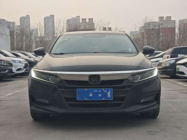 Фото 2 - Honda Accord