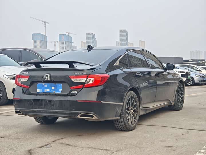 Фото 4 - Honda Accord