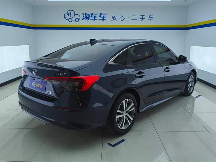 Фото 3 - Honda Civic