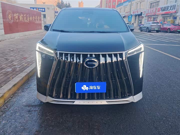 Фото 2 - GAC Trumpchi M8