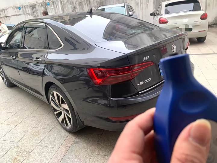 Фото 3 - Volkswagen Sagitar L