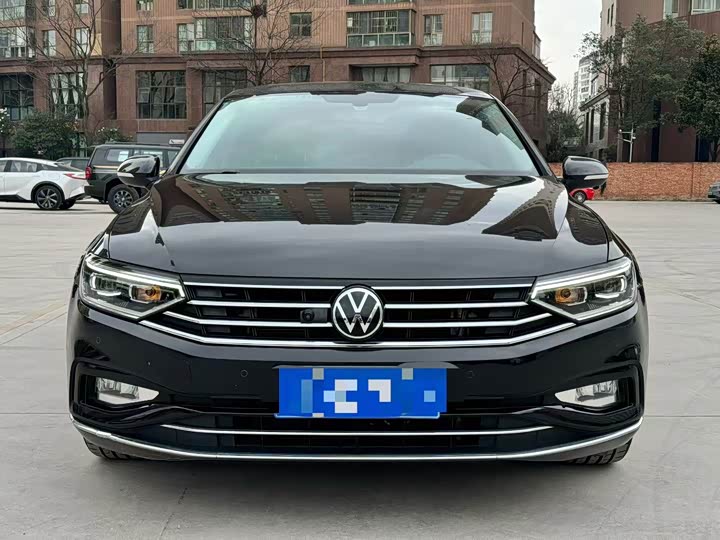 Фото 1 - Volkswagen Magotan