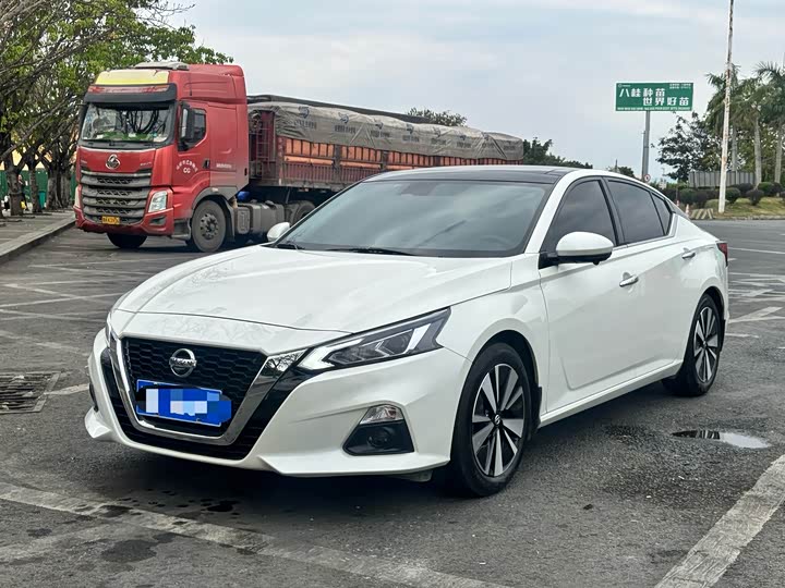 Фото 1 - Nissan Teana